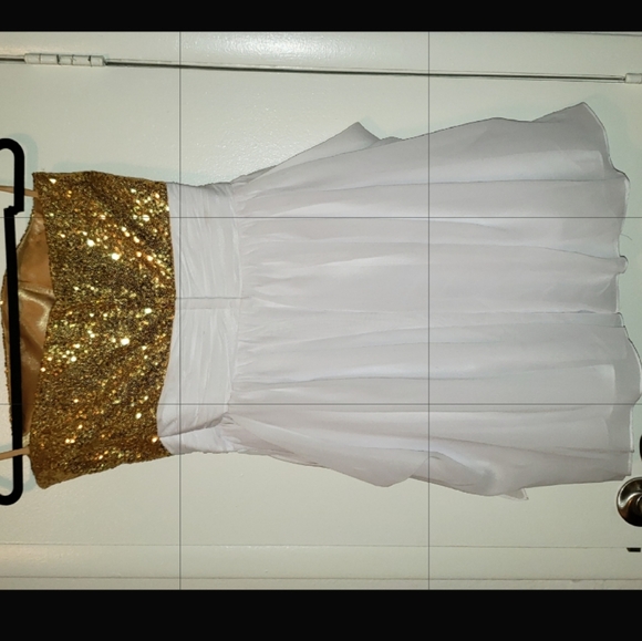 Dress - Picture 2 of 3